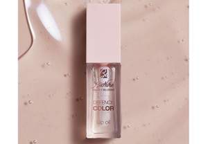 Defence Color Lip Oil:      